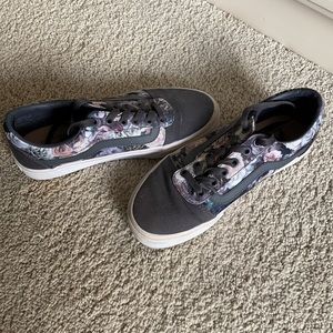 Vans size 7